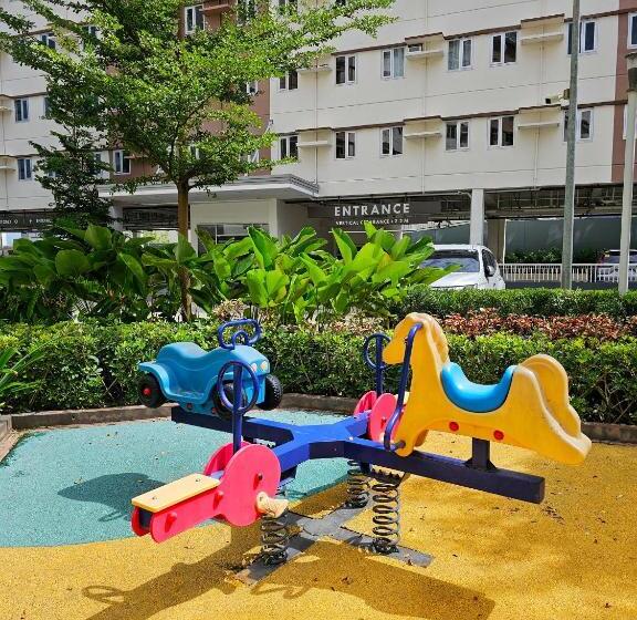 בית מלון כפרי Lakwatsero Caviteño Suites