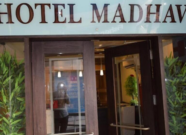 בית מלון כפרי Madhav Ahmedabad