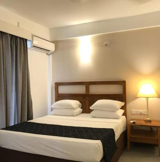 Отель Manthila Resort Rajarata