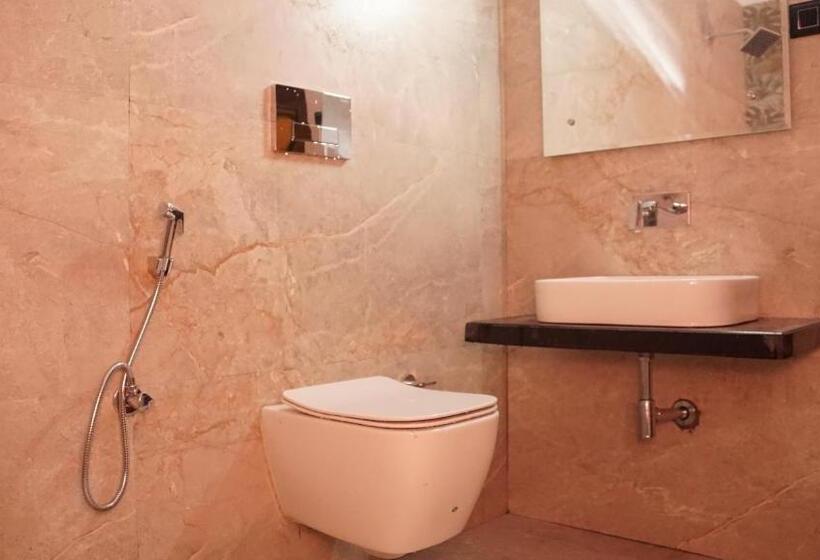 فندق Maulyar Forest Resort