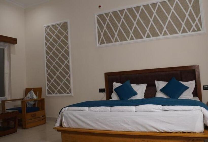 فندق Maulyar Forest Resort