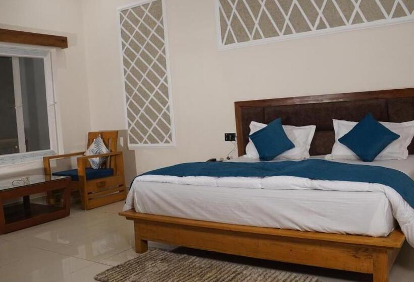 فندق Maulyar Forest Resort