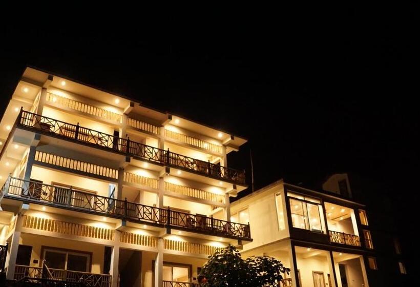 فندق Maulyar Forest Resort