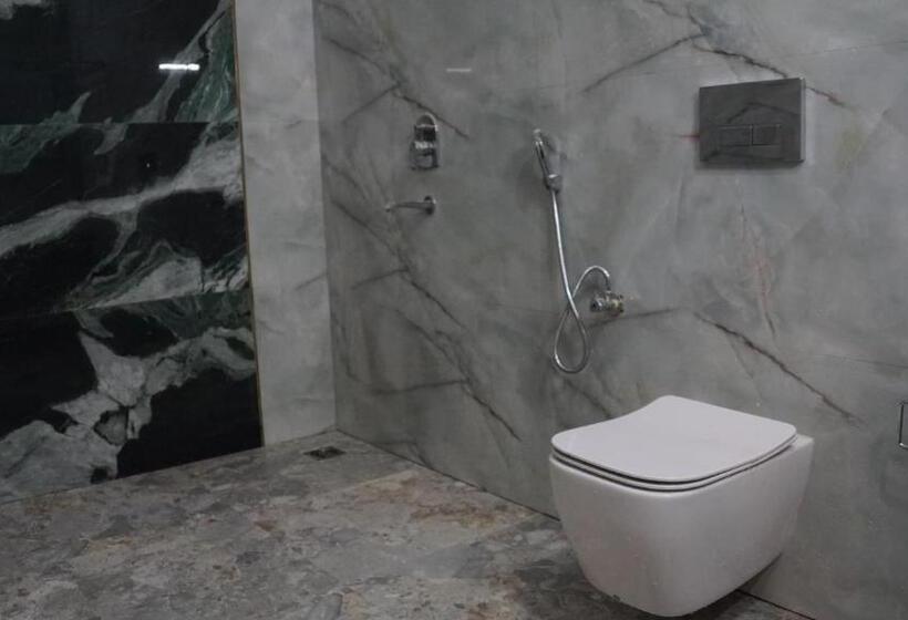 فندق Maulyar Forest Resort