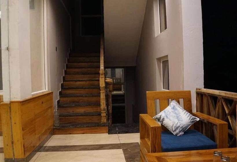 فندق Maulyar Forest Resort