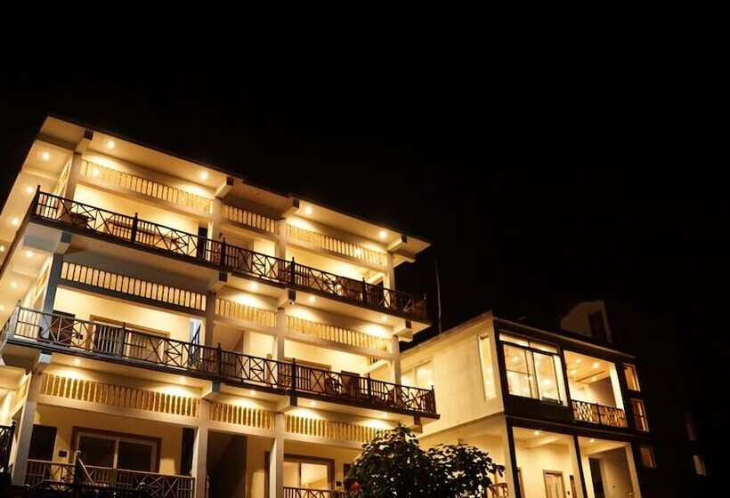 فندق Maulyar Forest Resort