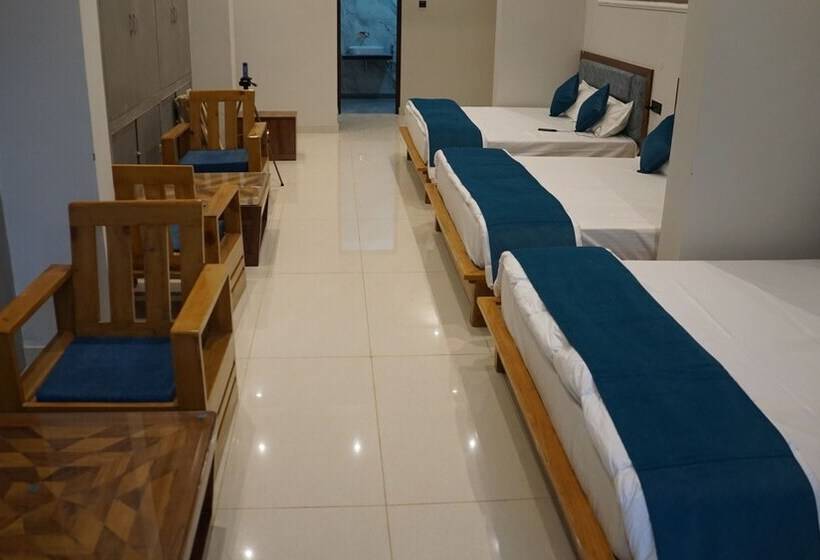 فندق Maulyar Forest Resort