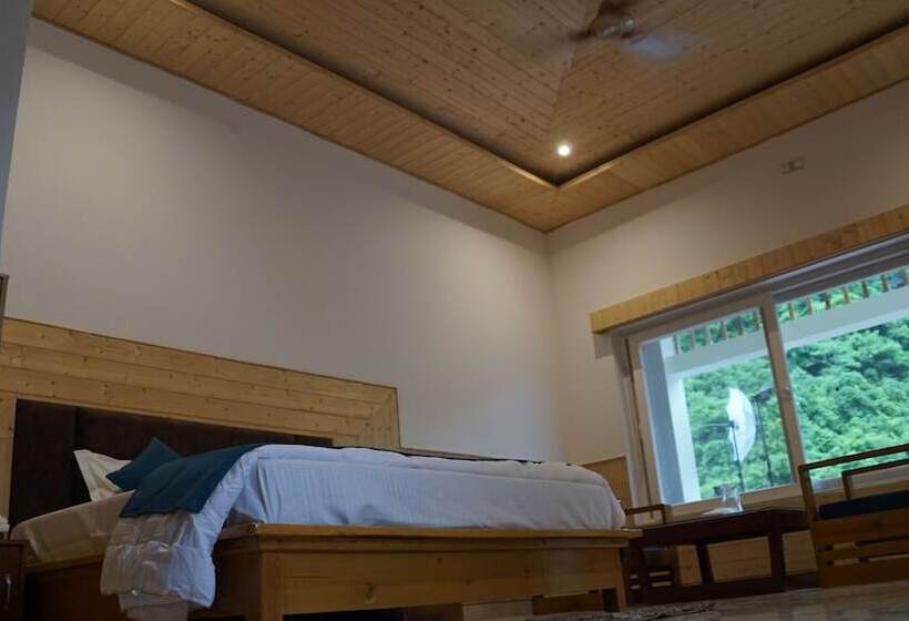 فندق Maulyar Forest Resort