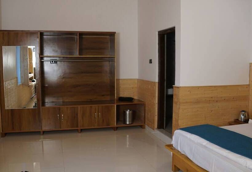 فندق Maulyar Forest Resort