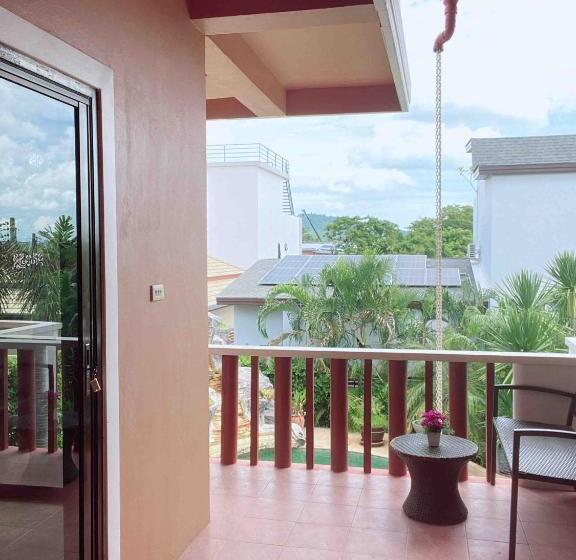 בית מלון כפרי Poo Villa Rawai