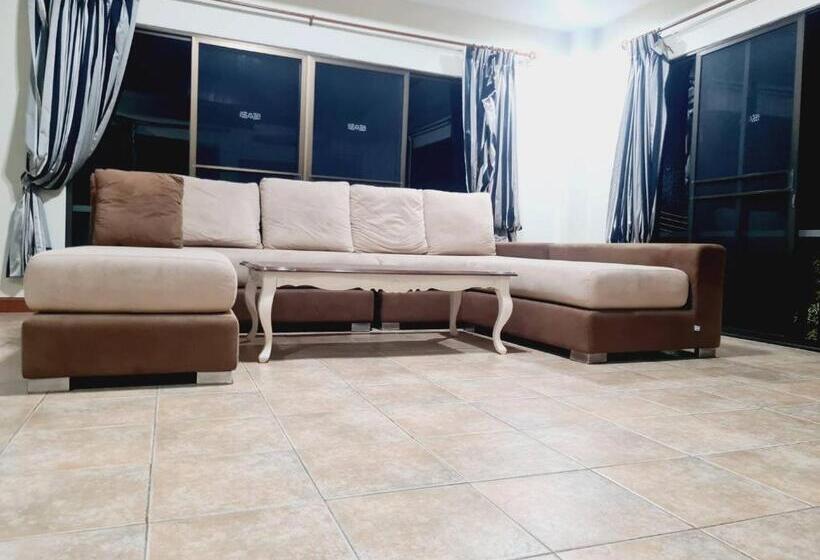 בית מלון כפרי Poo Villa Rawai