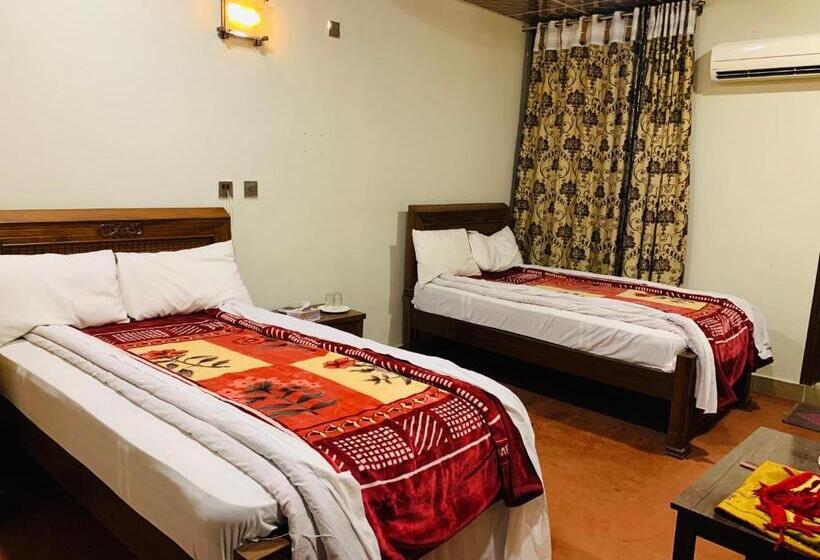 호텔 Quetta Food Club