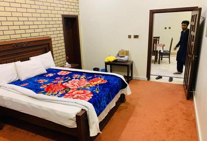 호텔 Quetta Food Club