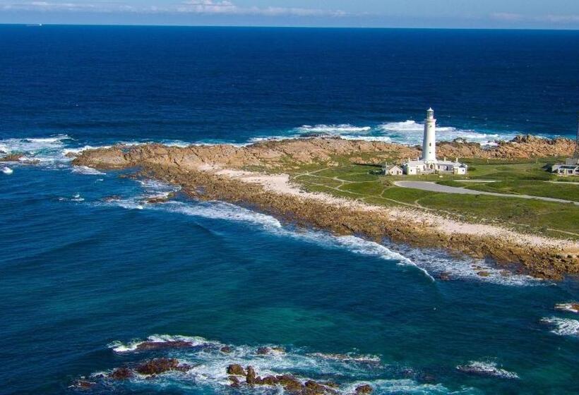 בית מלון כפרי Seal Point Lighthouse