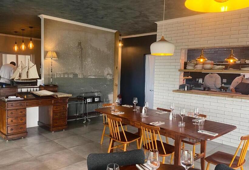 בית מלון כפרי Seal Point Lighthouse