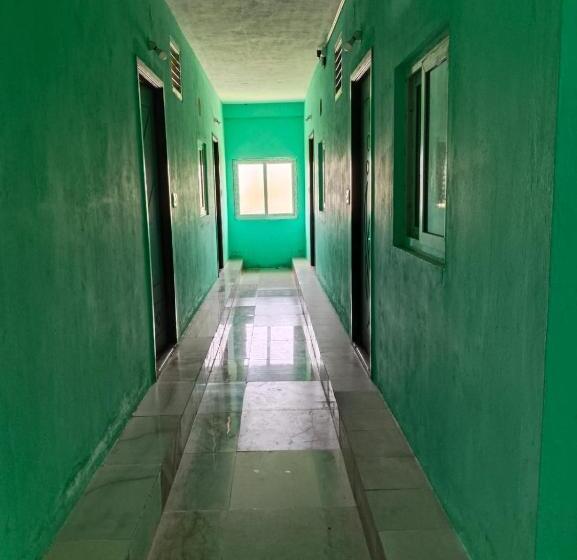 酒店 Srinivasa Serviced Apartment Keelkattalai