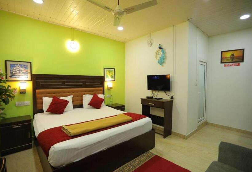 בית מלון כפרי Svarga Resort