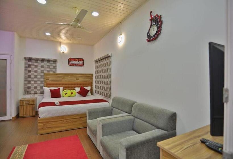 בית מלון כפרי Svarga Resort