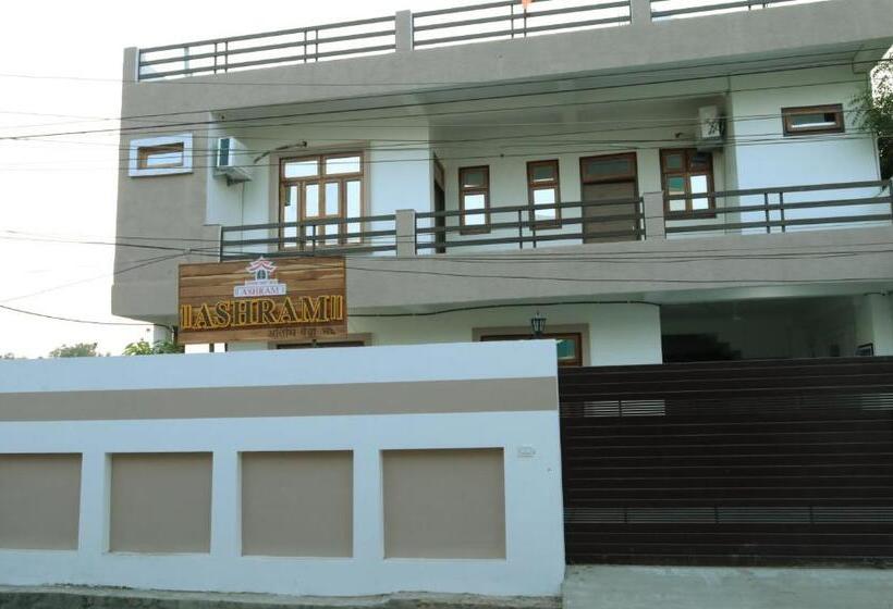 فندق Swastik Ashram