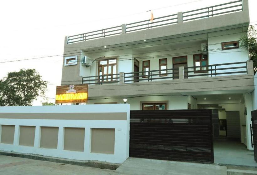 فندق Swastik Ashram