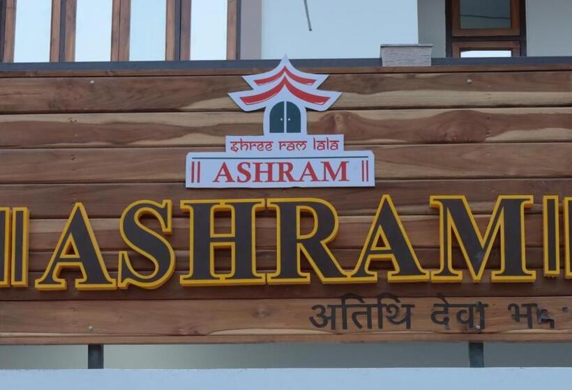 فندق Swastik Ashram