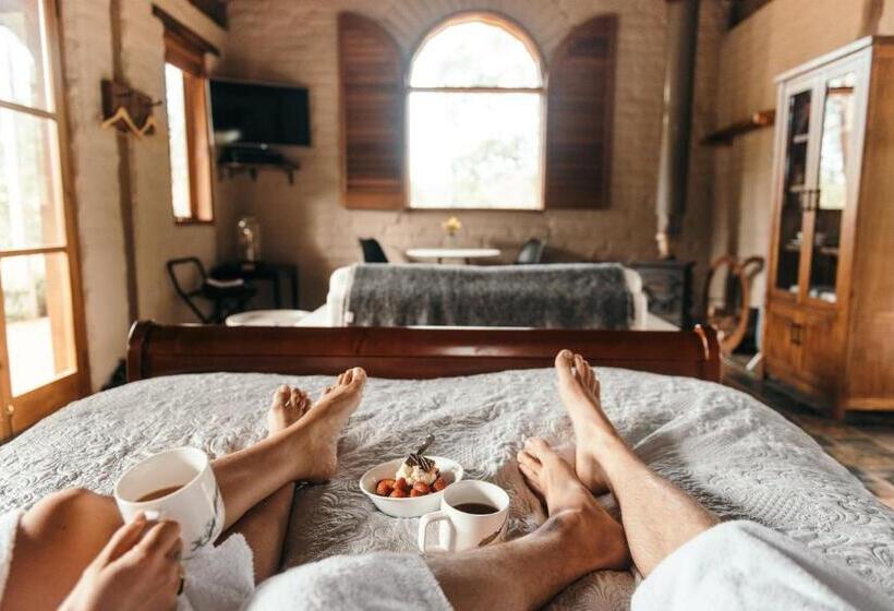 فندق Tathra Cottage