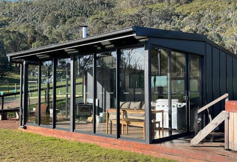 فندق Tathra Cottage