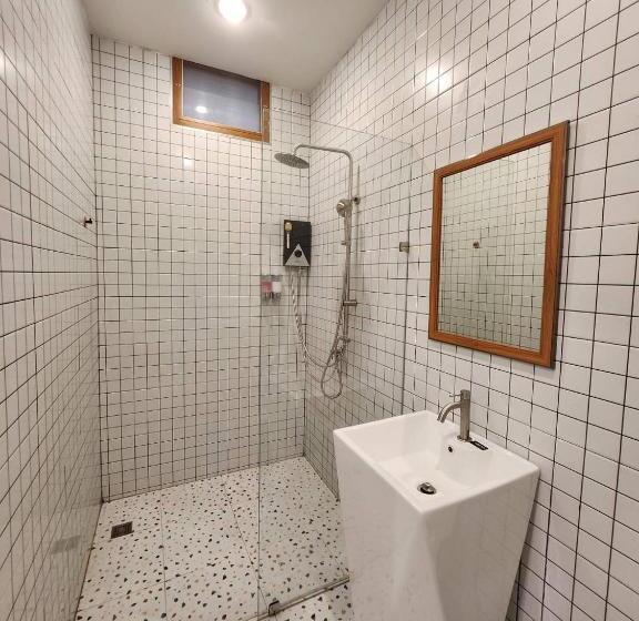 فندق The Duck Cafe And Resort