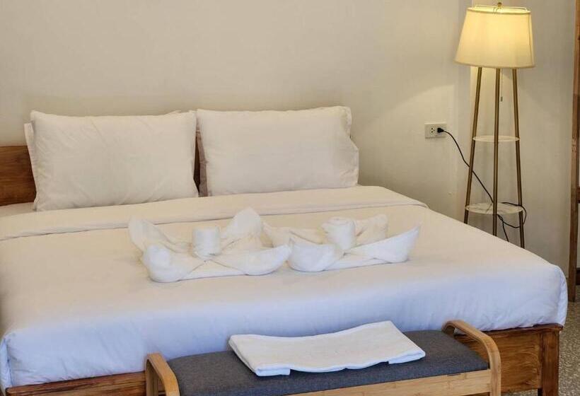 فندق The Duck Cafe And Resort