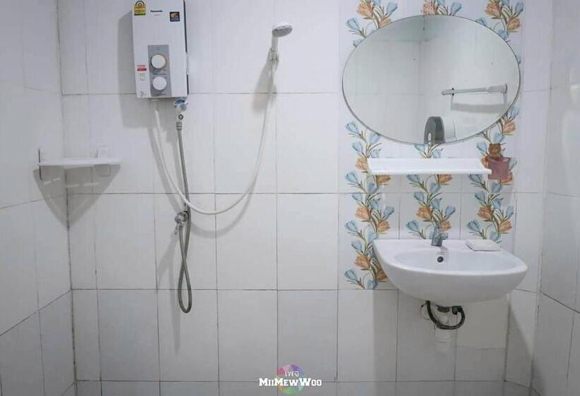 ホテル The Nanda Beach Resort