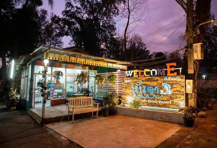 ホテル The Nanda Beach Resort