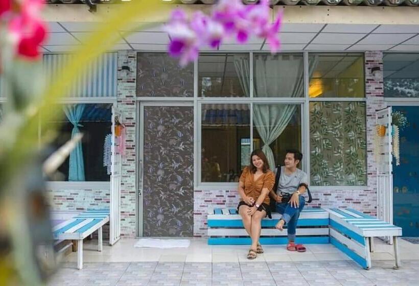 ホテル The Nanda Beach Resort