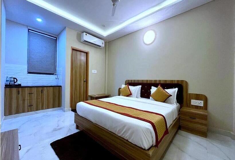 호텔 Vrinda Niddhivan ! Fully Ac, Prem Mandir At Walking Distance ! Just Near The Iskcon Temple   2