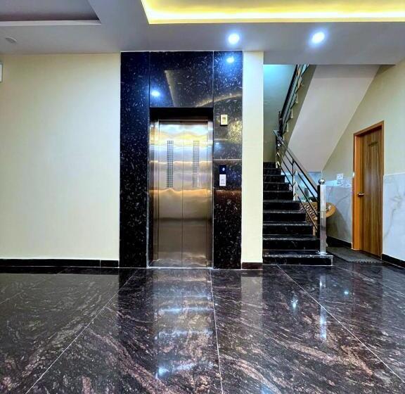 호텔 Vrinda Niddhivan ! Fully Ac, Prem Mandir At Walking Distance ! Just Near The Iskcon Temple   2