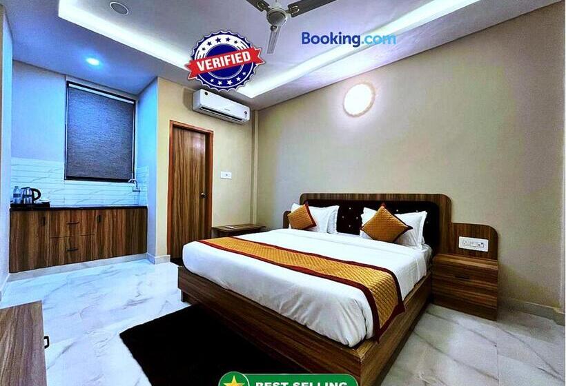 호텔 Vrinda Niddhivan ! Fully Ac, Prem Mandir At Walking Distance ! Just Near The Iskcon Temple   2