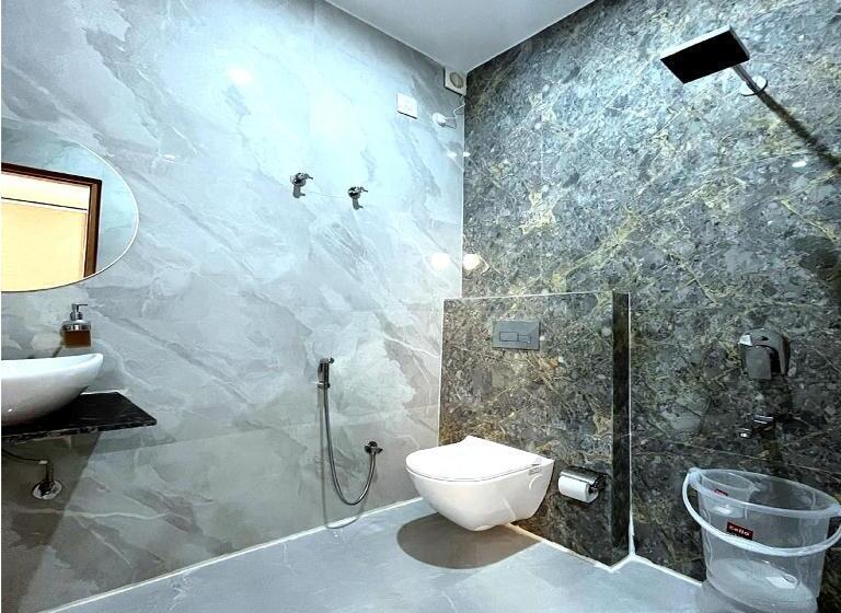 호텔 Vrinda Niddhivan ! Fully Ac, Prem Mandir At Walking Distance ! Just Near The Iskcon Temple   2