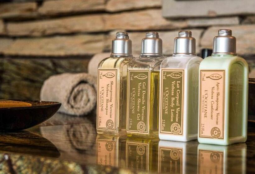 בית מלון כפרי Ximuwu Safari Lodge