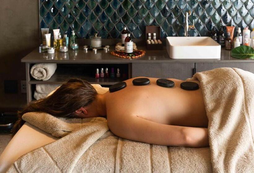 בית מלון כפרי Ximuwu Safari Lodge