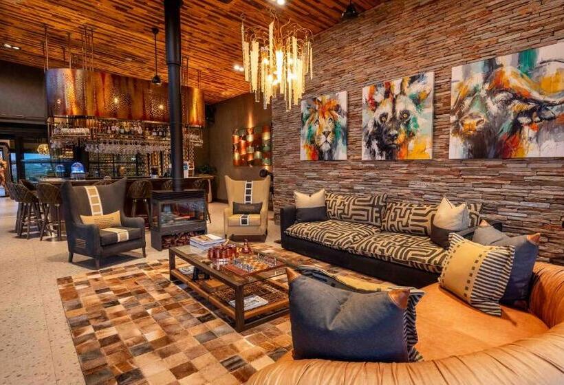 בית מלון כפרי Ximuwu Safari Lodge