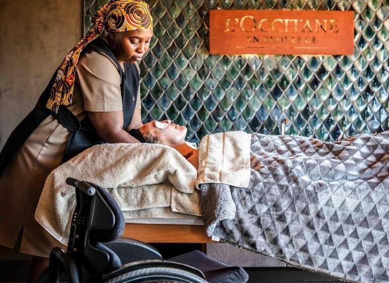 בית מלון כפרי Ximuwu Safari Lodge