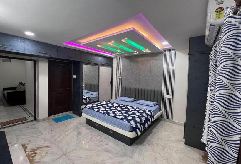 펜션 Arshiv S Mansion