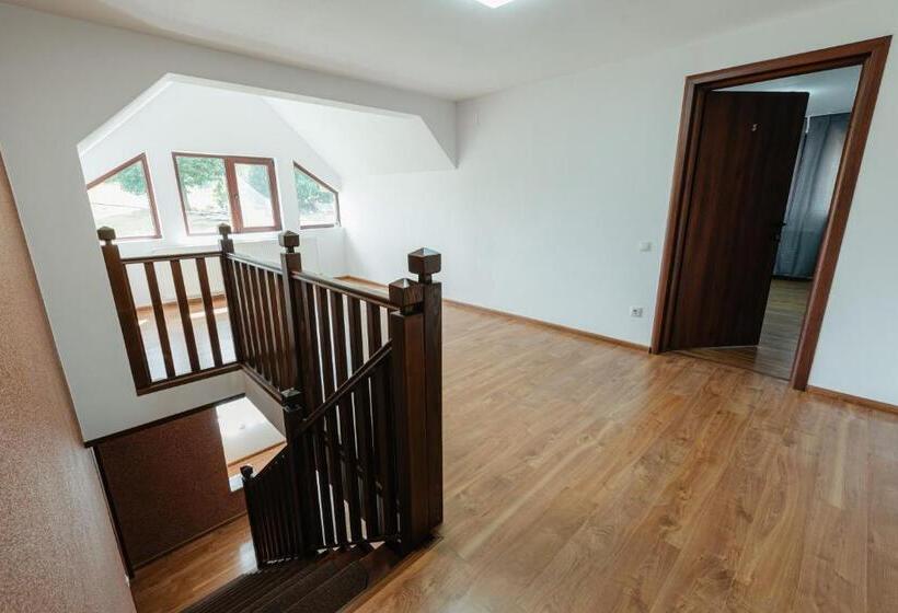 بنسيون Casa Perla Vlădesei