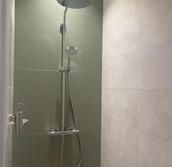 ペンション Chambres Privées Au Dessus Du Restaurant Nuances