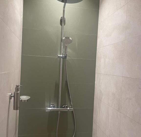 ペンション Chambres Privées Au Dessus Du Restaurant Nuances