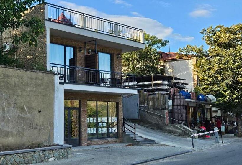 پانسیون Guesthouse Mtskheta K2 #1