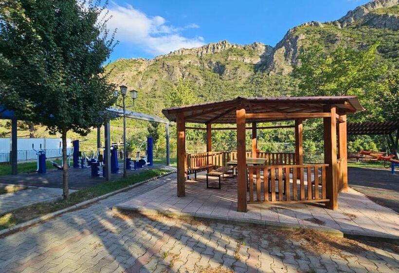 پانسیون Guesthouse Mtskheta K2 #1