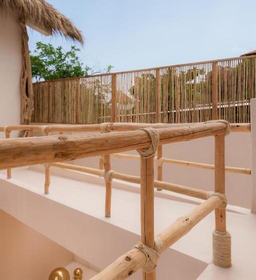 بنسيون Hostal Xeno