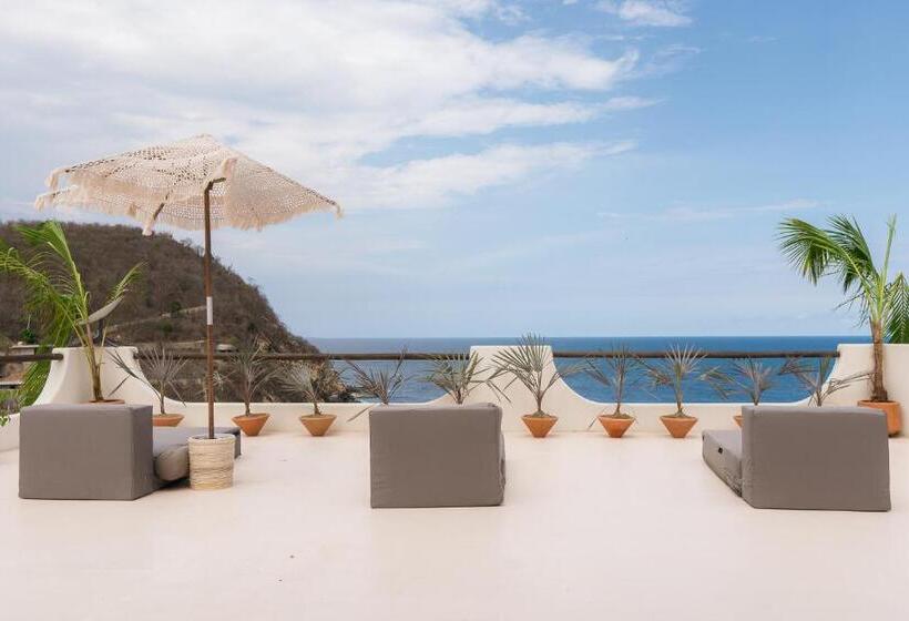 بنسيون Hostal Xeno