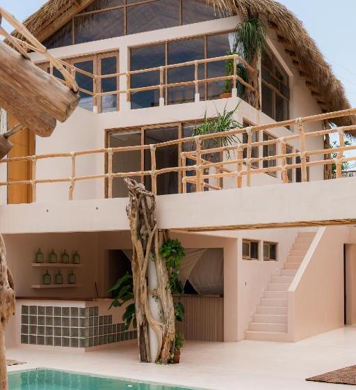 بنسيون Hostal Xeno