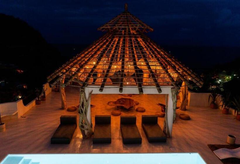 بنسيون Hostal Xeno